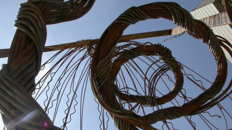 Andromeda public sculpture by Dan Reisner